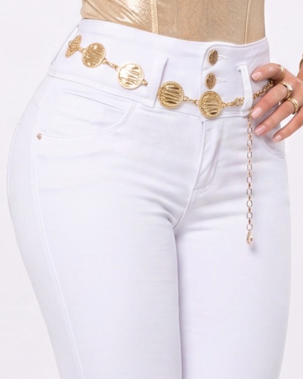 JEAN BLANCO STRETCH TIRO ALTO 3 BOTONES SIN BOLSILLOS BOTA TUBO