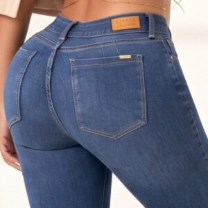 JEAN SLIM FIT 1 BOTÓN CON BOLSILLOS BOTA TUBO - Image 3